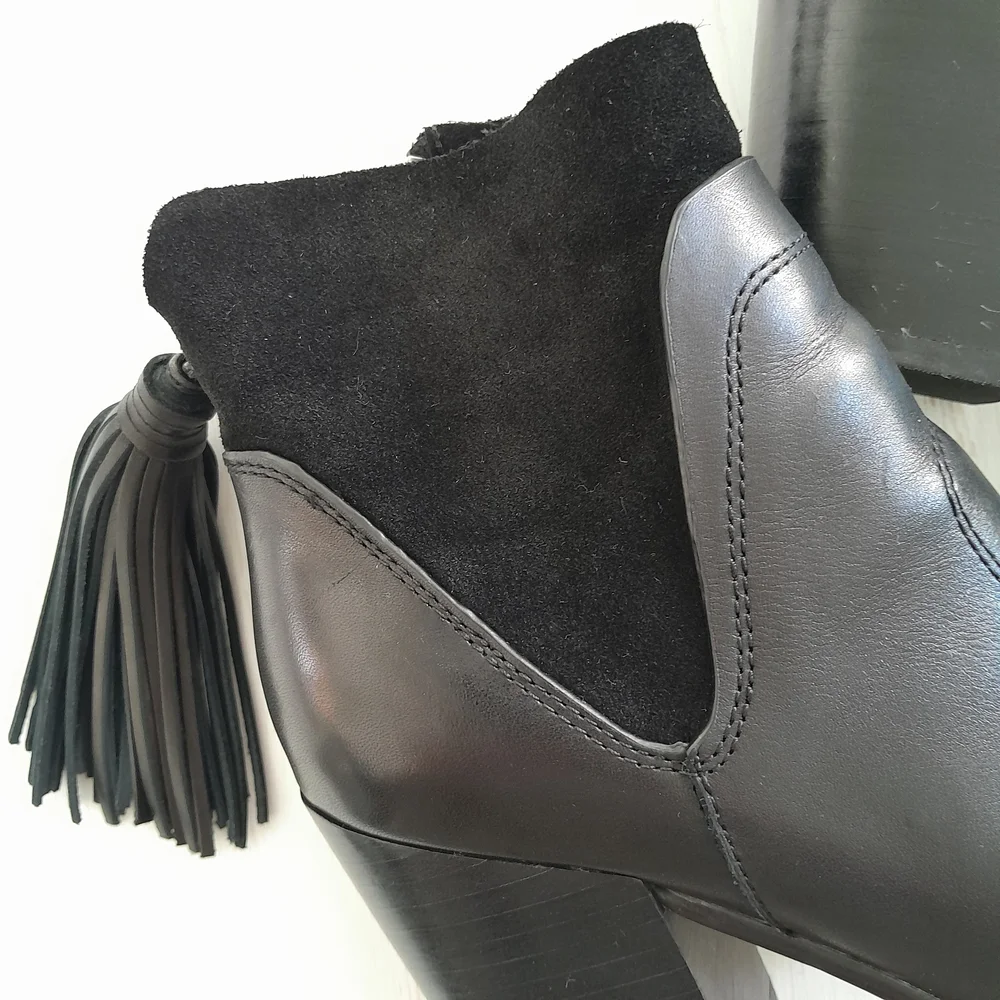 Marc Fisher Black Leather Block Heel Boots Size 6